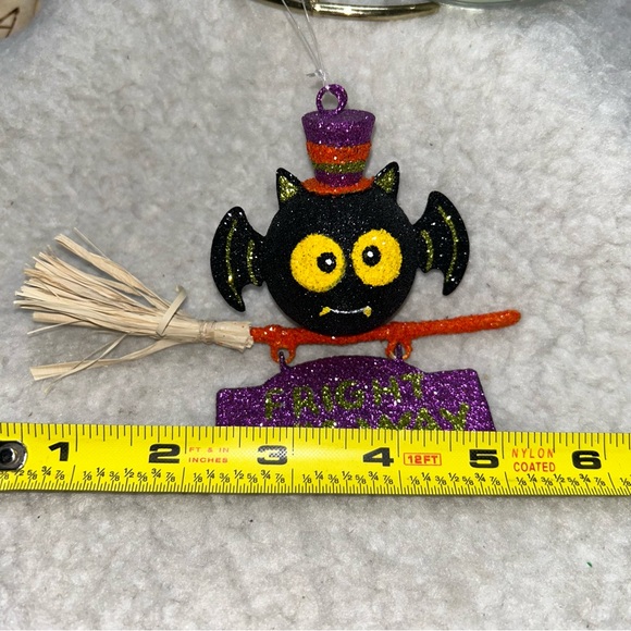 Pier 1 cute bat halloween ornament 4" Fright this way sign glittery - Picture 9 of 10